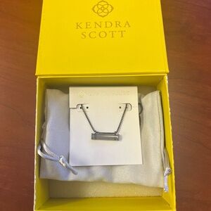 Kendra Scott necklace